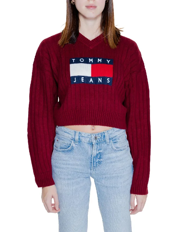 Tommy Hilfiger Jeans  Womens Cropped Logo Sweater Burgundy Sporty sweaters