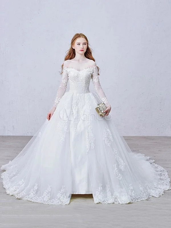 Lace Wedding Dress Princess Bridal Dress White Off The Shoulder Applique Illusion Heart Back Design Luxury Bridal Gown With Cathedral Train Vintage Style Dress