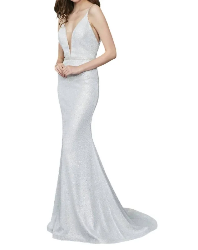 Plunging V-Neck Prom Dress In Silver Fashionable unclassified dresses