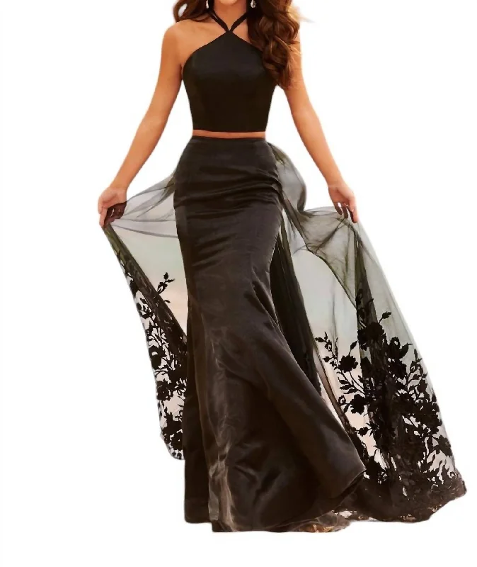 Prom Dress In Black Metallic unclassified dresses