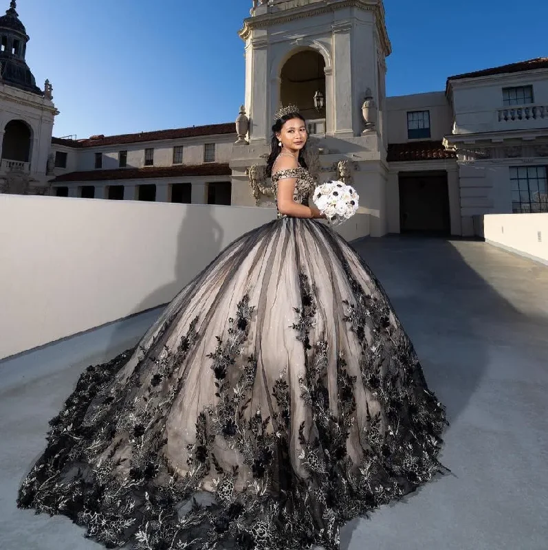 Black Chamapgne Gothic Quinceanera Dresses Off Shoulder 3D Applique vestidos de 15 quinceañeras Prom Sweet 16 Lace Up Lace Dress Twirl